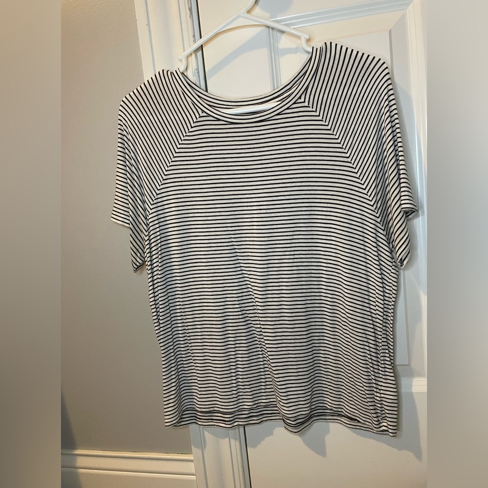 American Eagle Tshirt